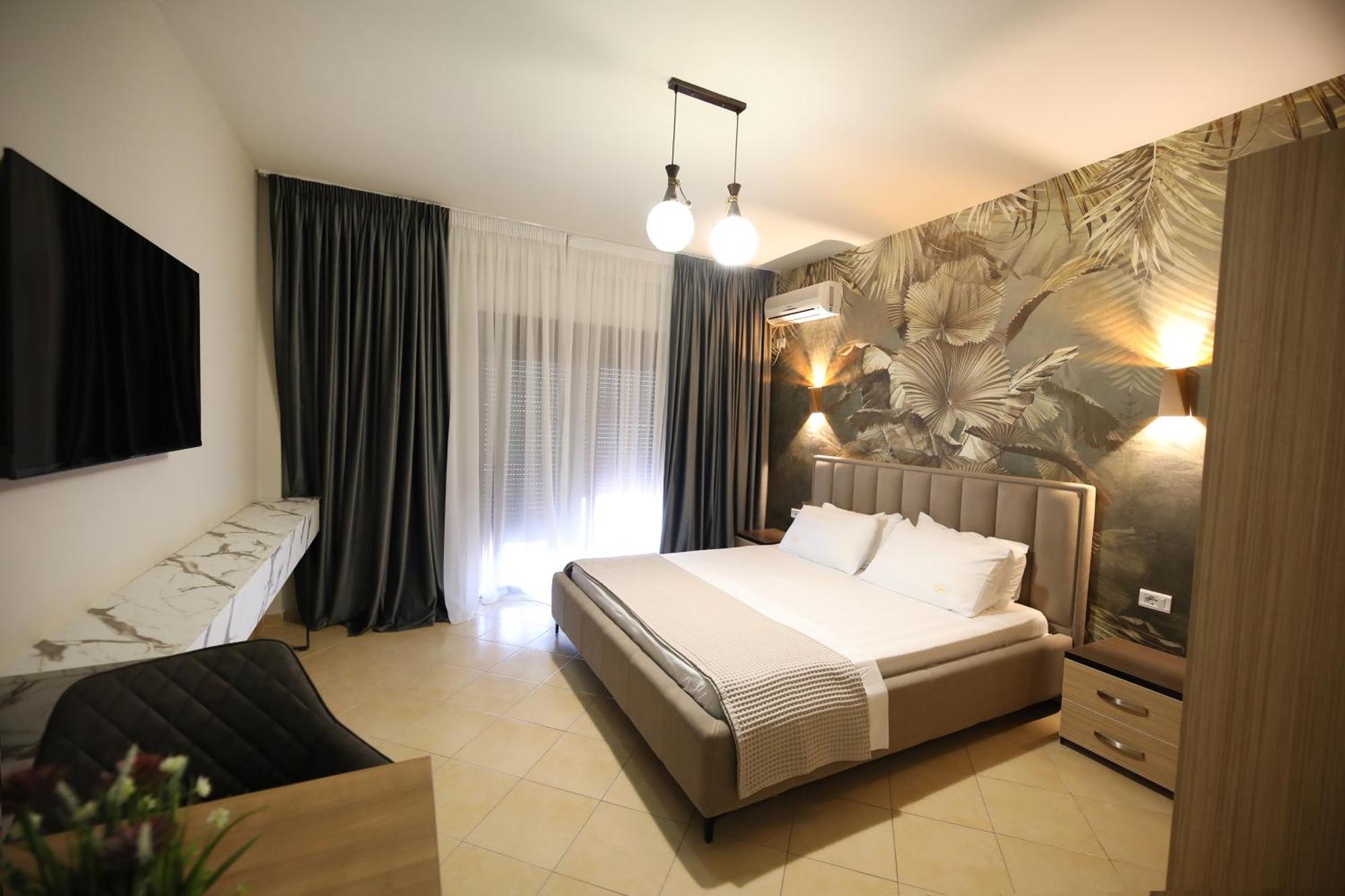 Hotel Erjuma Vlorë Екстериор снимка