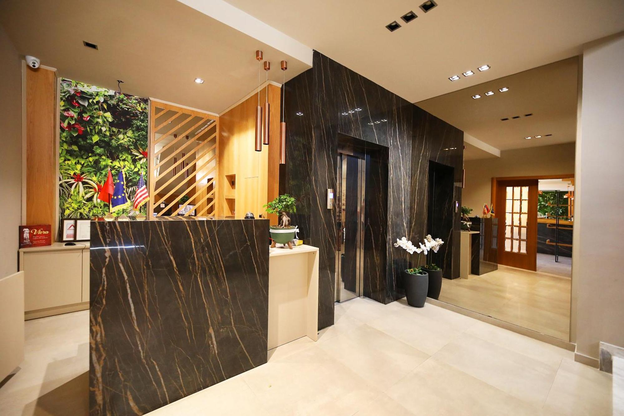 Hotel Erjuma Vlorë Екстериор снимка